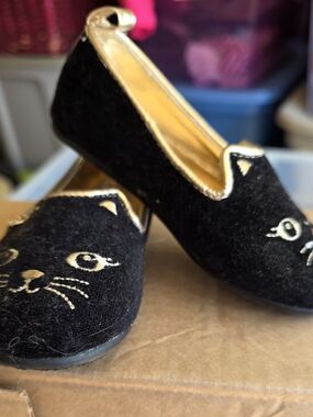 Old Navy Black Velvet Cat Face Slip-On Dress Shoes for Kids